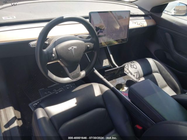 Photo 4 VIN: 5YJ3E1EAXLF739999 - TESLA MODEL 3 