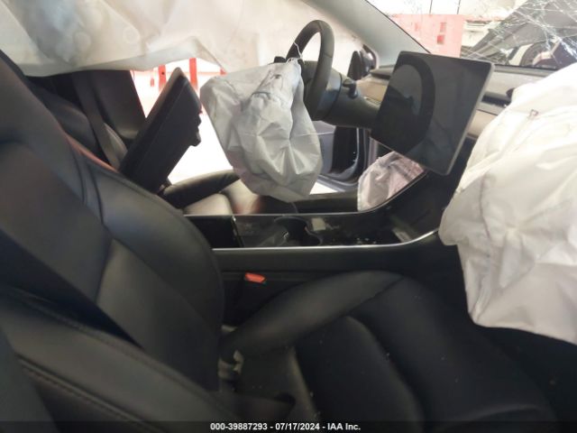 Photo 4 VIN: 5YJ3E1EAXLF740635 - TESLA MODEL 3 