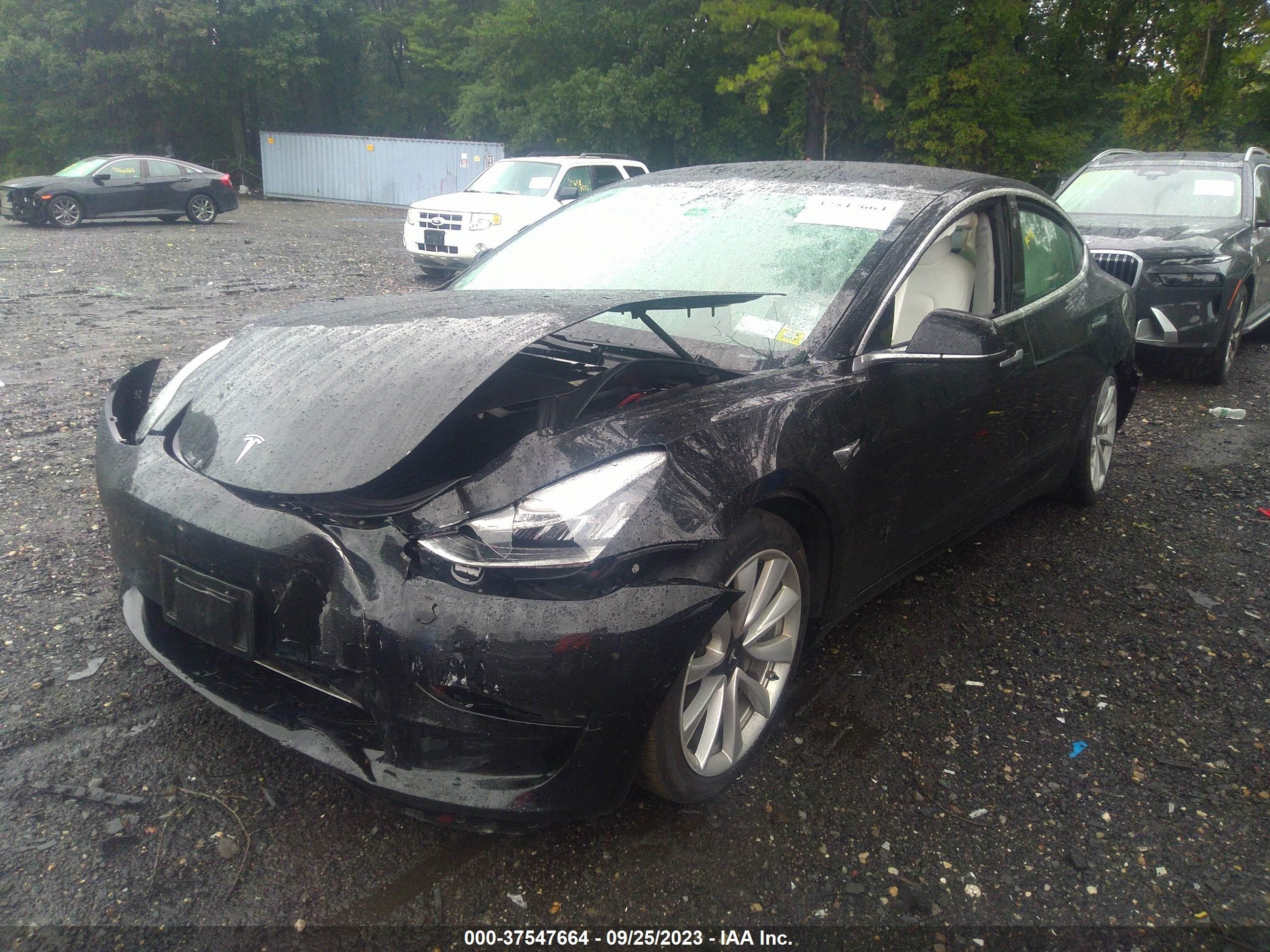 Photo 5 VIN: 5YJ3E1EAXLF797899 - TESLA MODEL 3 