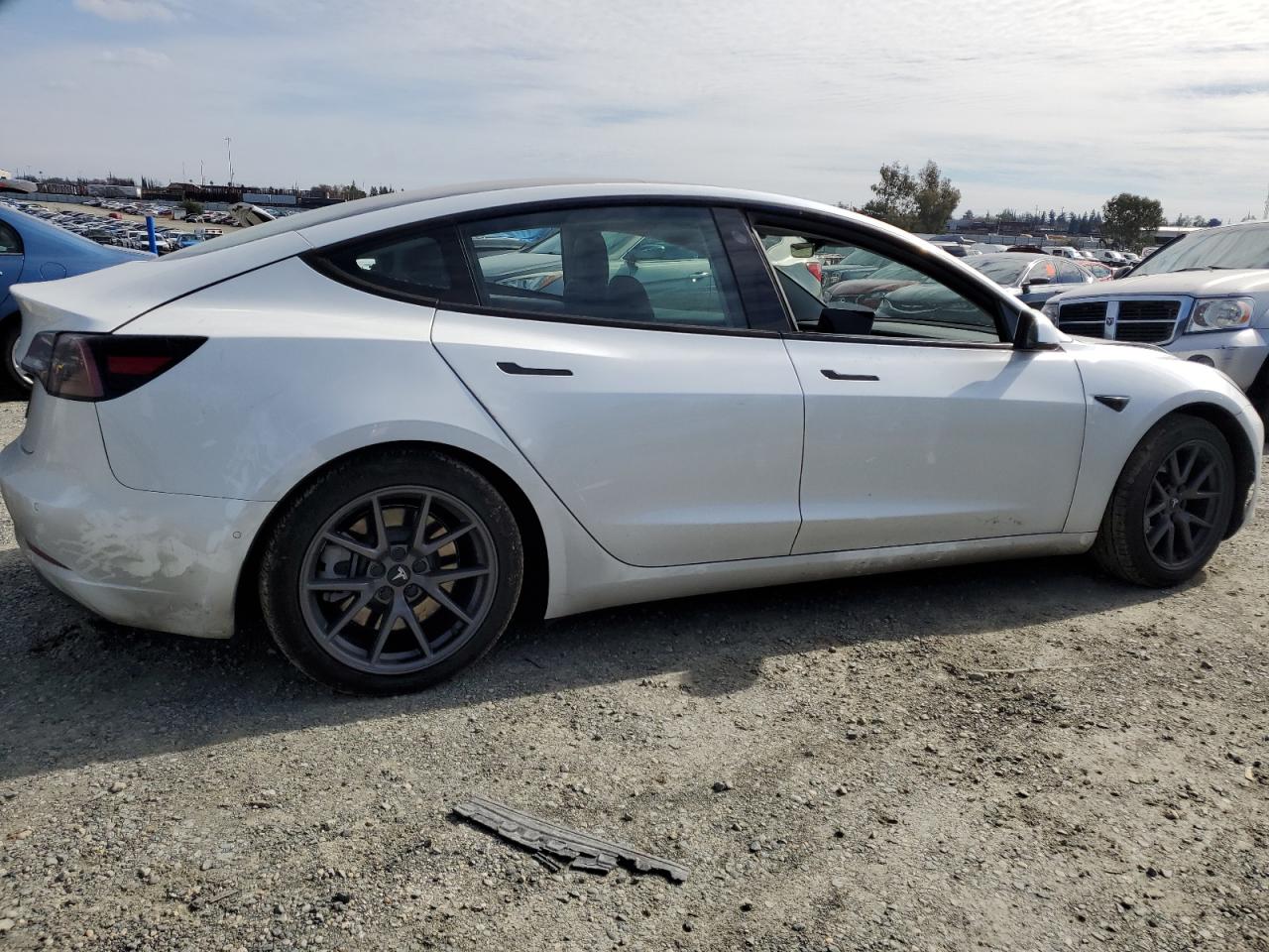 Photo 2 VIN: 5YJ3E1EAXMF006322 - TESLA MODEL 3 