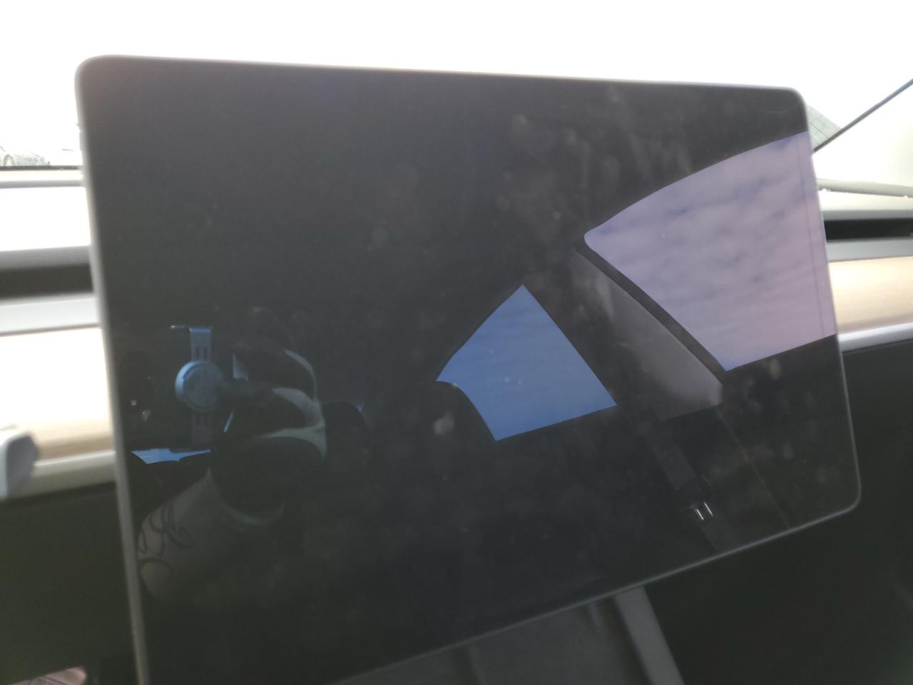 Photo 8 VIN: 5YJ3E1EAXMF006322 - TESLA MODEL 3 