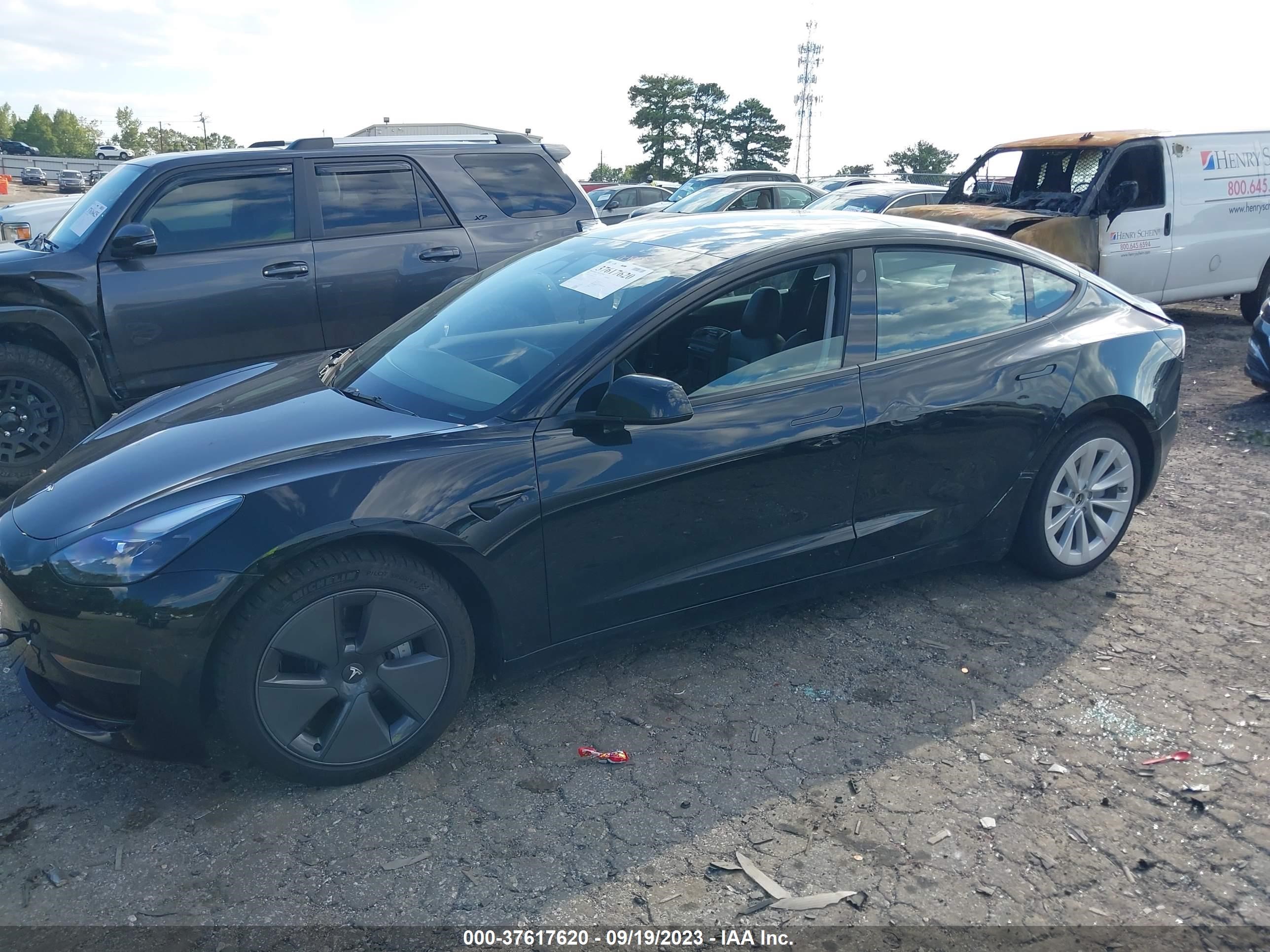 Photo 12 VIN: 5YJ3E1EAXMF092697 - TESLA MODEL 3 