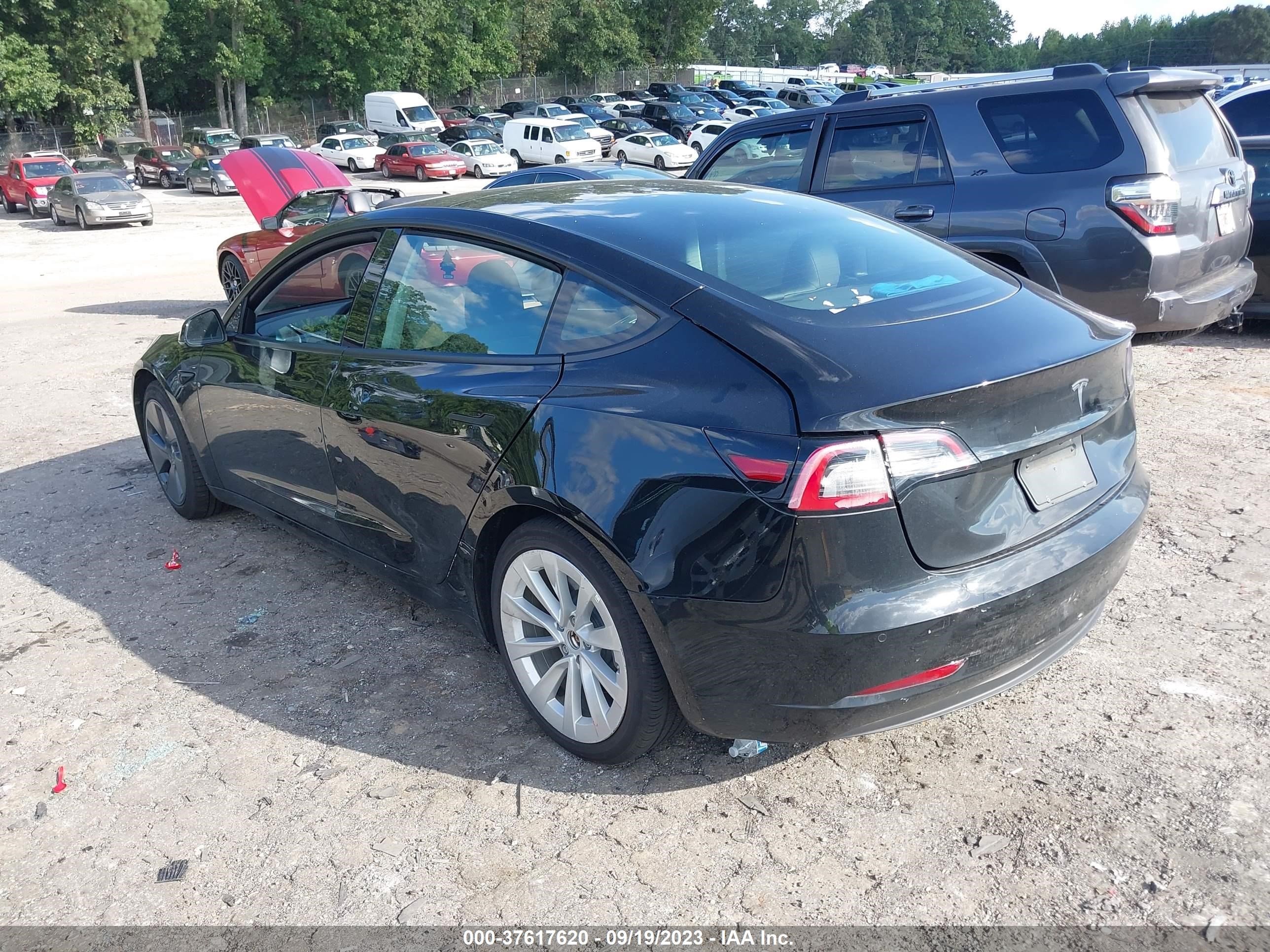 Photo 2 VIN: 5YJ3E1EAXMF092697 - TESLA MODEL 3 