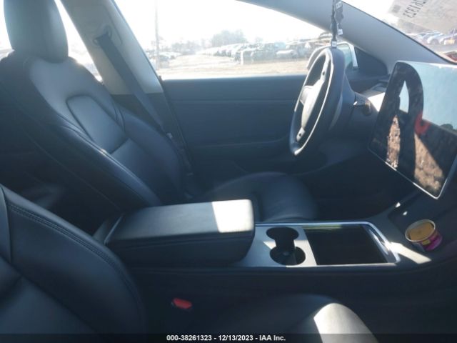 Photo 4 VIN: 5YJ3E1EAXMF867712 - TESLA MODEL 3 