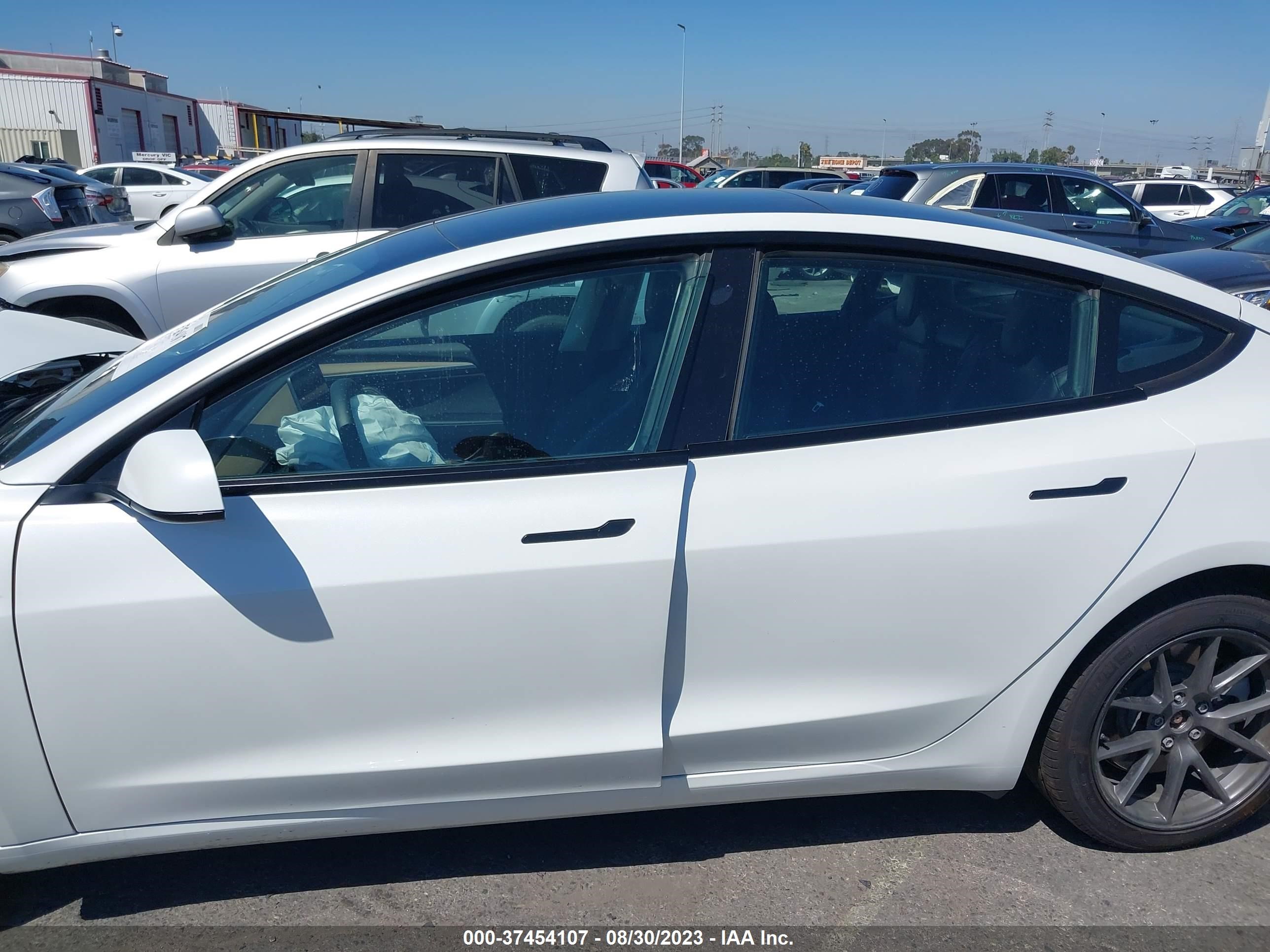 Photo 13 VIN: 5YJ3E1EAXNF115171 - TESLA MODEL 3 