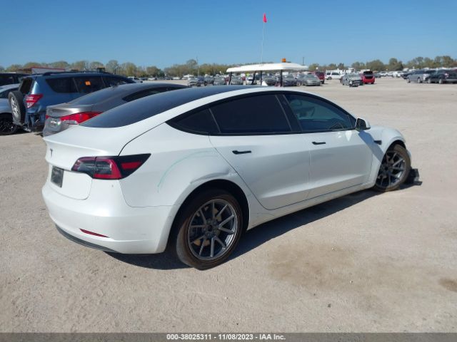 Photo 3 VIN: 5YJ3E1EAXNF122718 - TESLA MODEL 3 