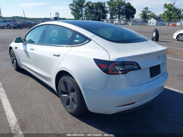 Photo 2 VIN: 5YJ3E1EAXNF123321 - TESLA MODEL 3 