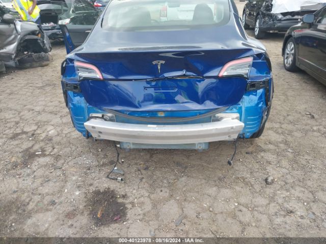 Photo 5 VIN: 5YJ3E1EAXNF187844 - TESLA MODEL 3 