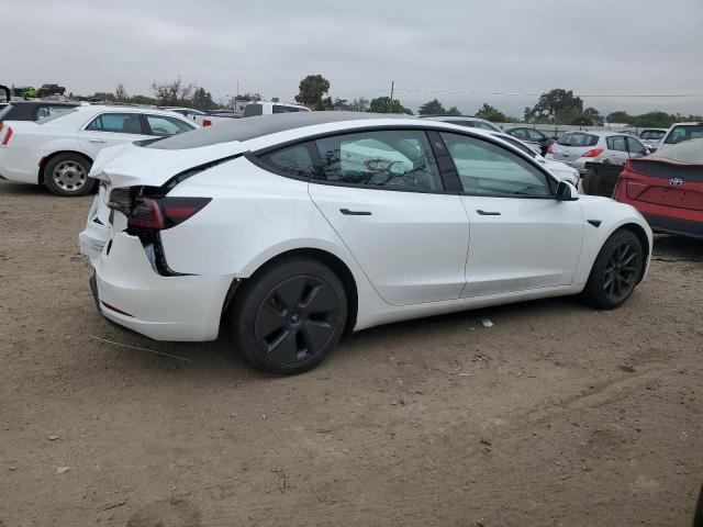 Photo 2 VIN: 5YJ3E1EAXPF437599 - TESLA MODEL 3 