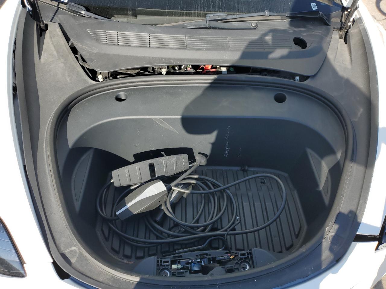 Photo 10 VIN: 5YJ3E1EAXPF456265 - TESLA MODEL 3 