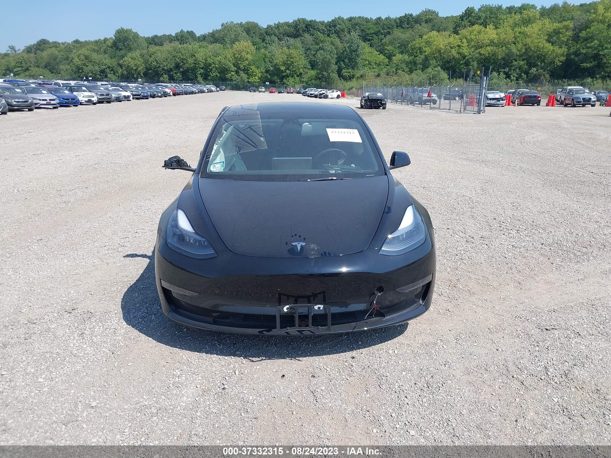 Photo 10 VIN: 5YJ3E1EAXPF512818 - TESLA MODEL 3 