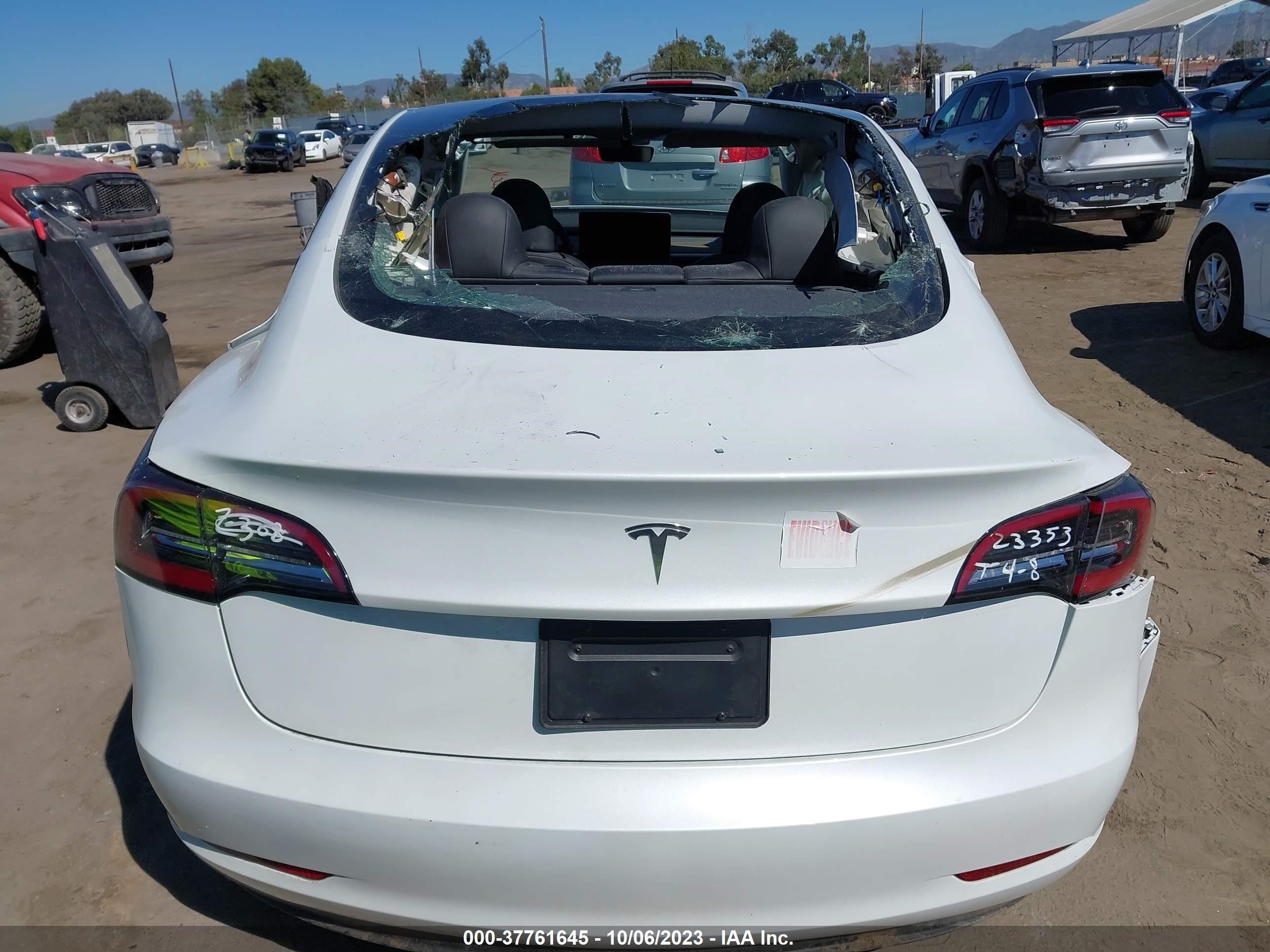 Photo 13 VIN: 5YJ3E1EAXPF543311 - TESLA MODEL 3 