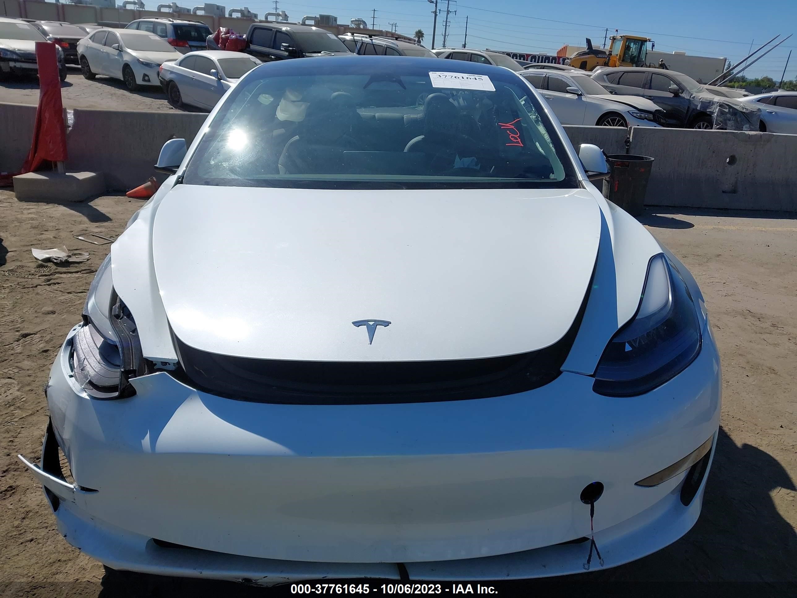 Photo 9 VIN: 5YJ3E1EAXPF543311 - TESLA MODEL 3 