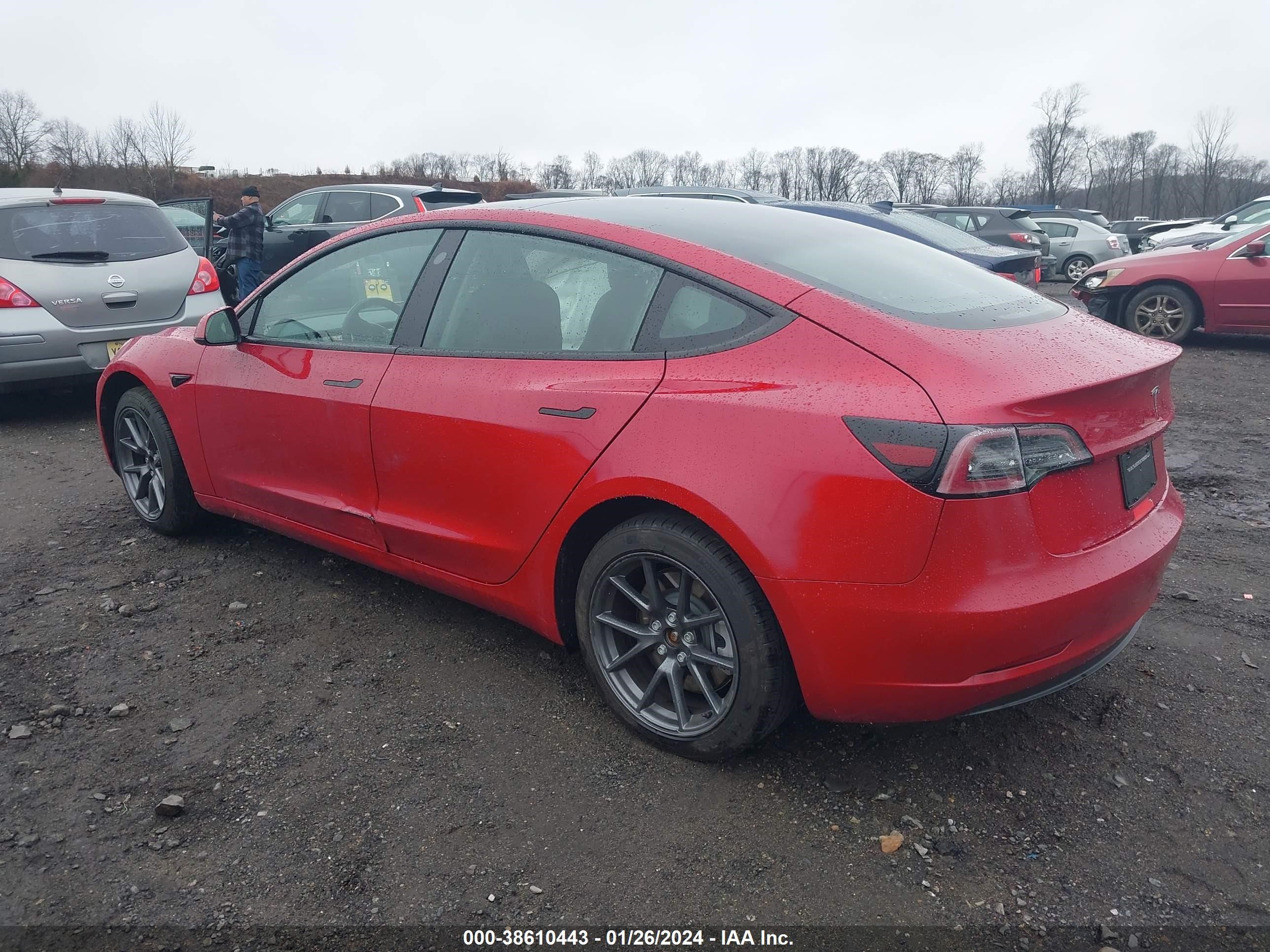 Photo 2 VIN: 5YJ3E1EAXPF563672 - TESLA MODEL 3 