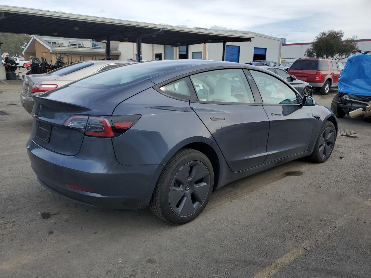 Photo 2 VIN: 5YJ3E1EAXPF623319 - TESLA MODEL 3 