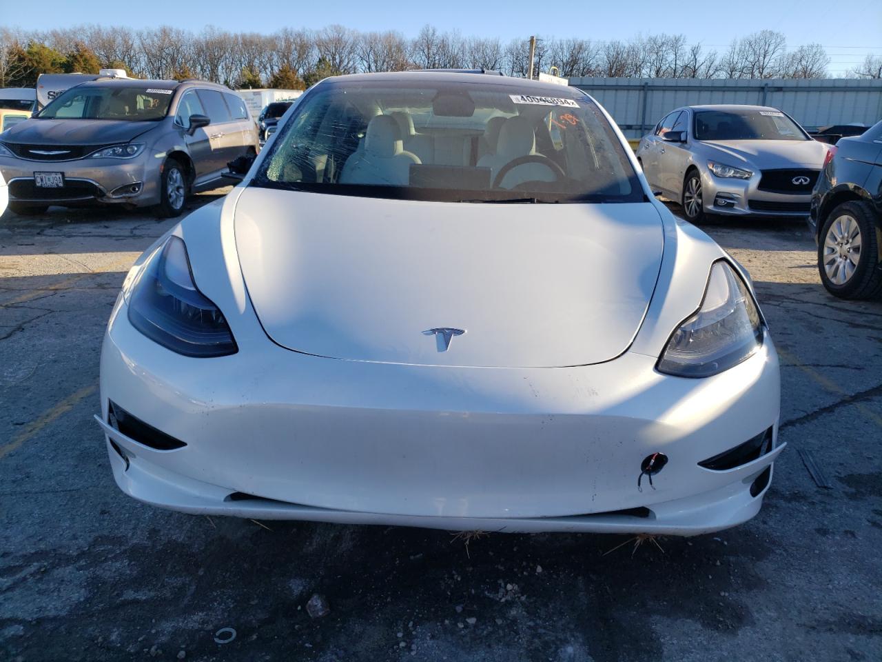 Photo 4 VIN: 5YJ3E1EAXPF639701 - TESLA MODEL 3 