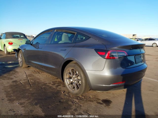 Photo 2 VIN: 5YJ3E1EAXPF650830 - TESLA MODEL 3 