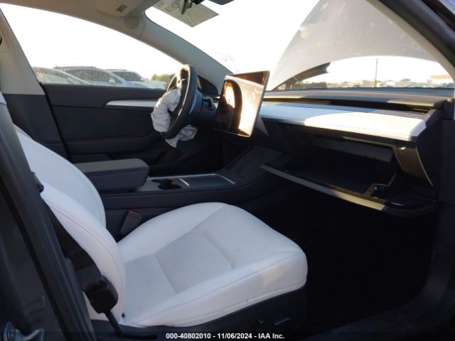 Photo 4 VIN: 5YJ3E1EAXPF650830 - TESLA MODEL 3 