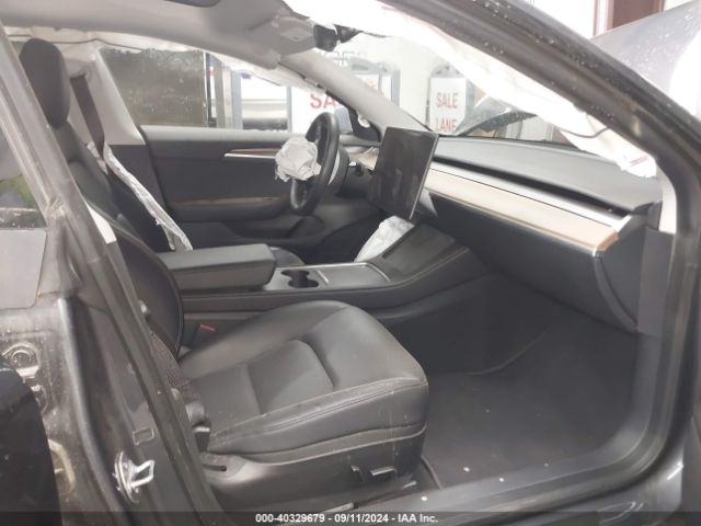 Photo 4 VIN: 5YJ3E1EAXPF669538 - TESLA MODEL 3 