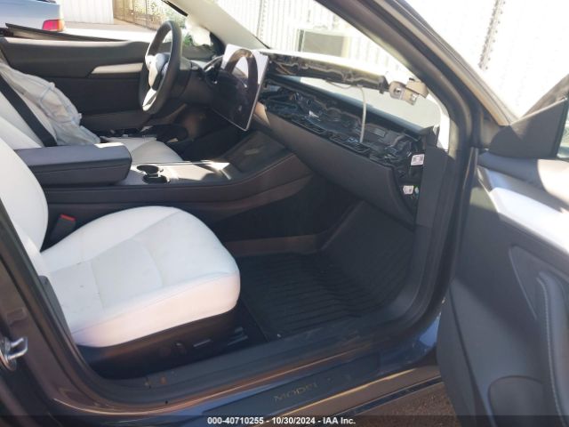 Photo 4 VIN: 5YJ3E1EAXPF700657 - TESLA MODEL 3 