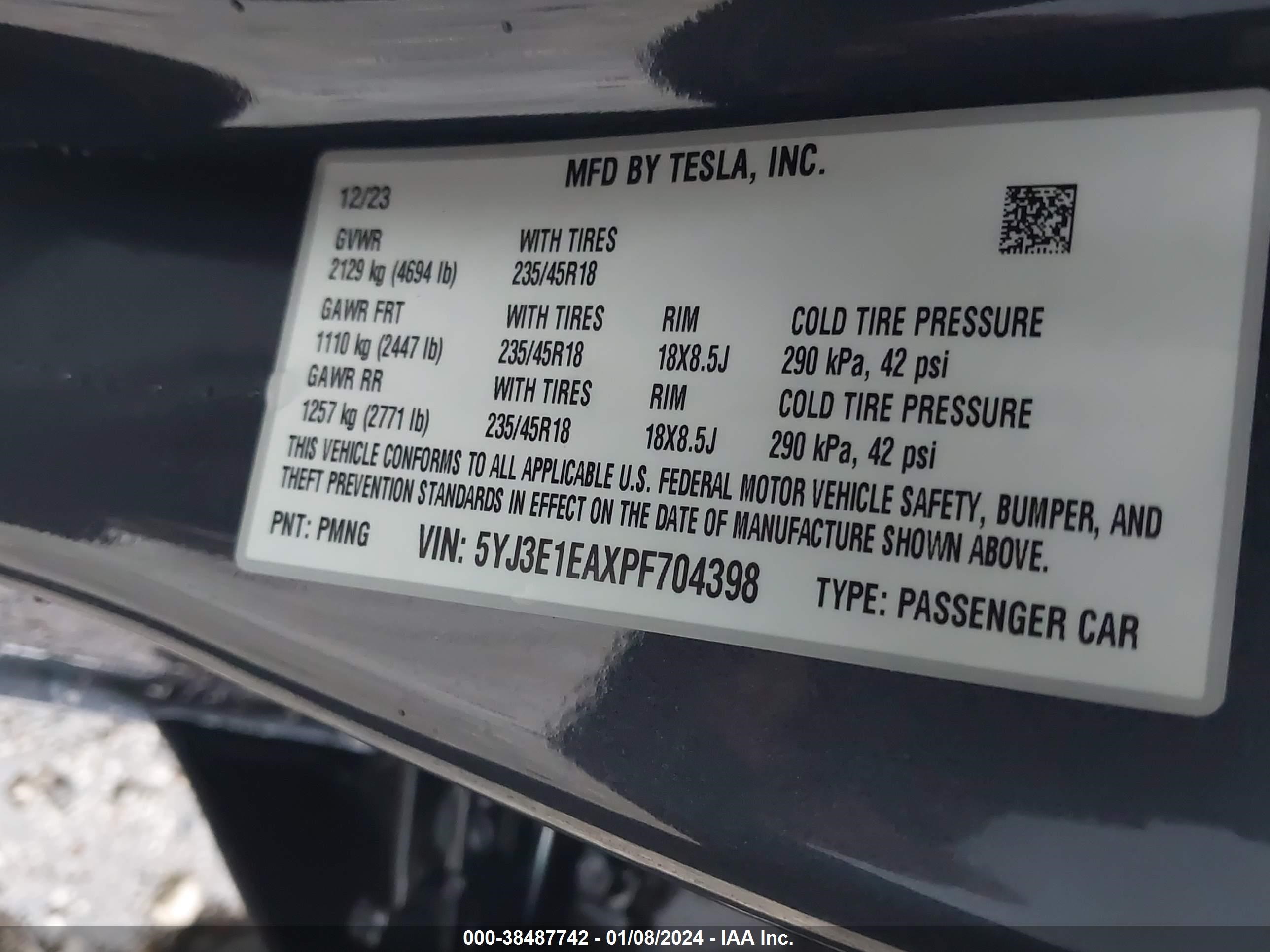 Photo 4 VIN: 5YJ3E1EAXPF704398 - TESLA MODEL 3 