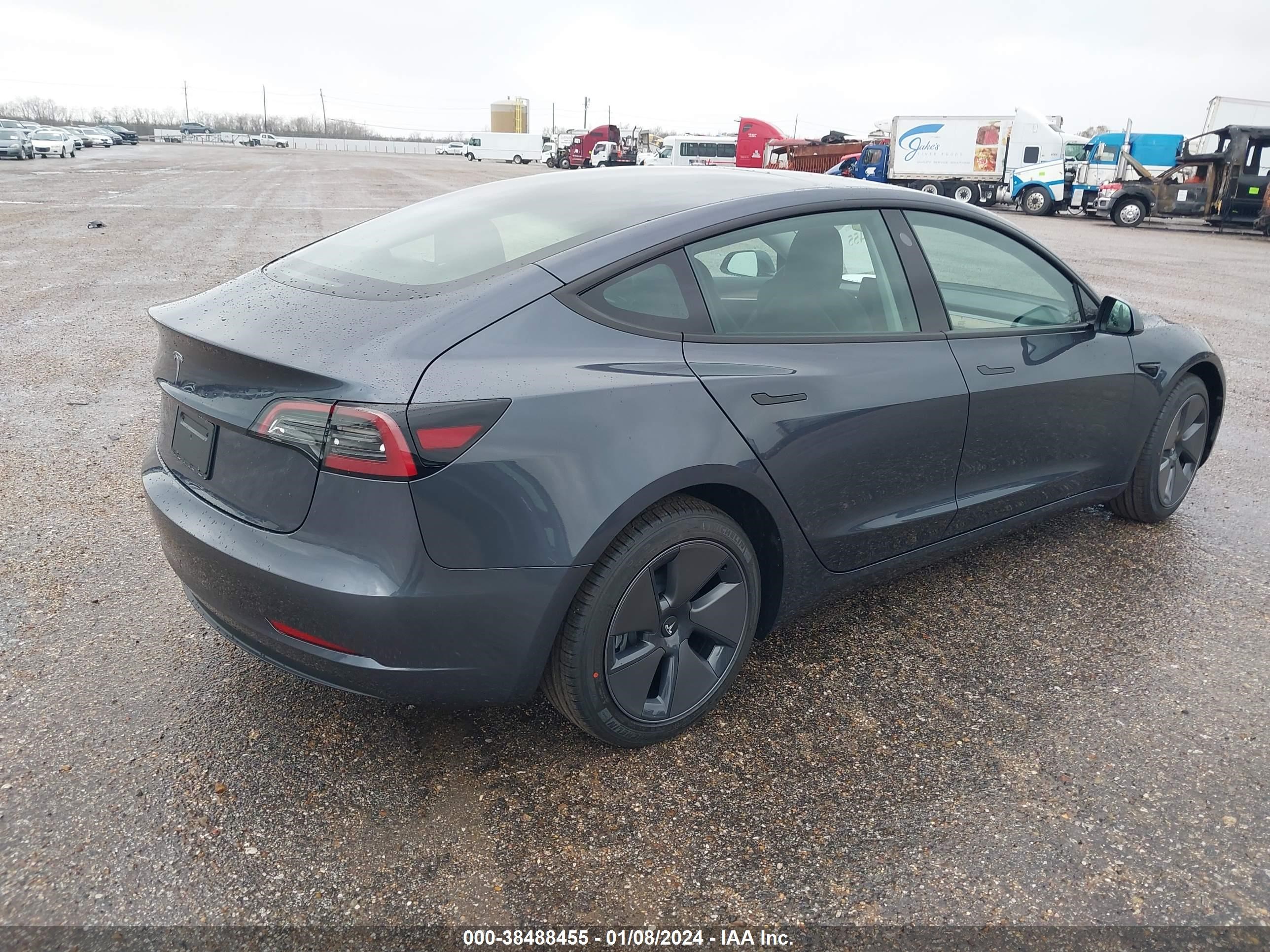 Photo 3 VIN: 5YJ3E1EAXPF706832 - TESLA MODEL 3 