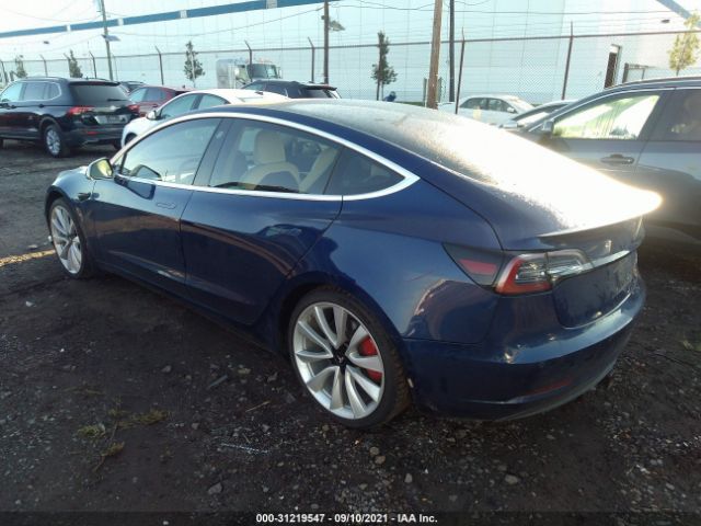 Photo 2 VIN: 5YJ3E1EB0JF074164 - TESLA MODEL 3 