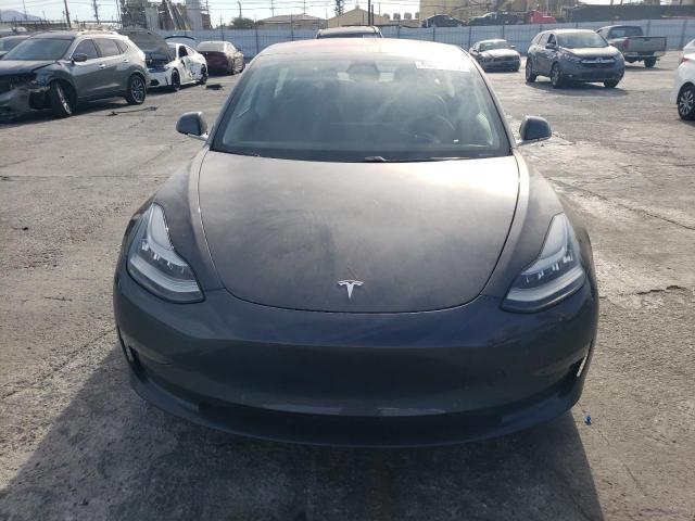 Photo 4 VIN: 5YJ3E1EB0JF083012 - TESLA MODEL 3 