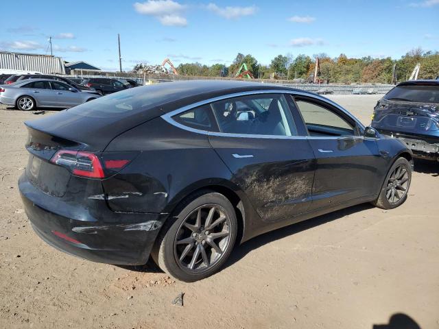 Photo 2 VIN: 5YJ3E1EB0JF093961 - TESLA MODEL 3 