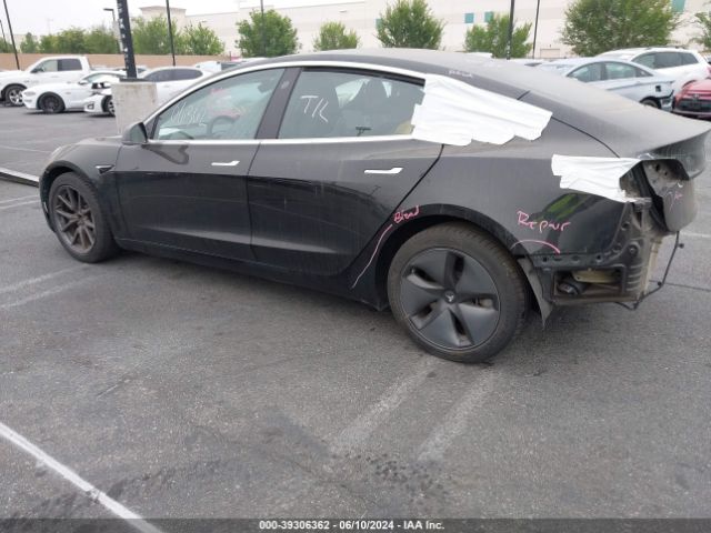 Photo 2 VIN: 5YJ3E1EB0JF103467 - TESLA MODEL 3 