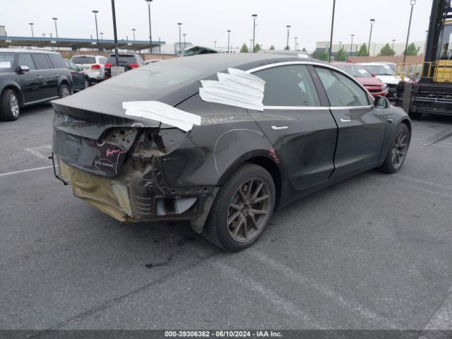 Photo 3 VIN: 5YJ3E1EB0JF103467 - TESLA MODEL 3 