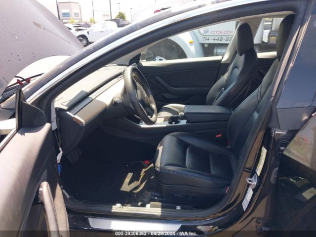 Photo 4 VIN: 5YJ3E1EB0JF103467 - TESLA MODEL 3 