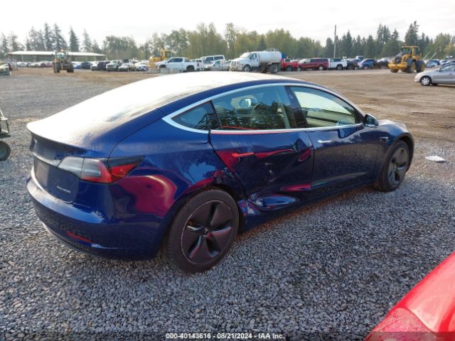 Photo 3 VIN: 5YJ3E1EB0JF105221 - TESLA MODEL 3 