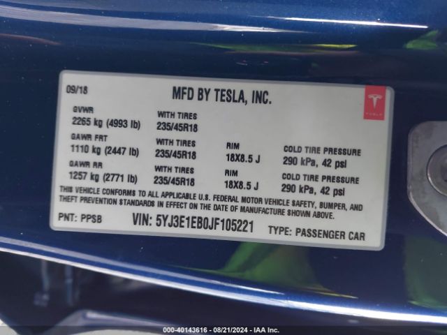 Photo 8 VIN: 5YJ3E1EB0JF105221 - TESLA MODEL 3 