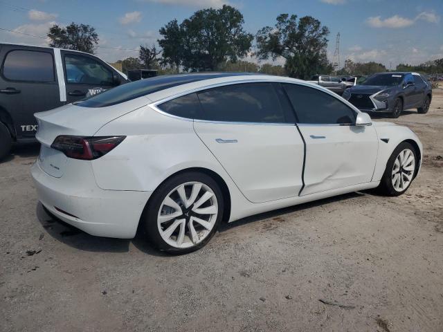 Photo 2 VIN: 5YJ3E1EB0JF134279 - TESLA MODEL 3 