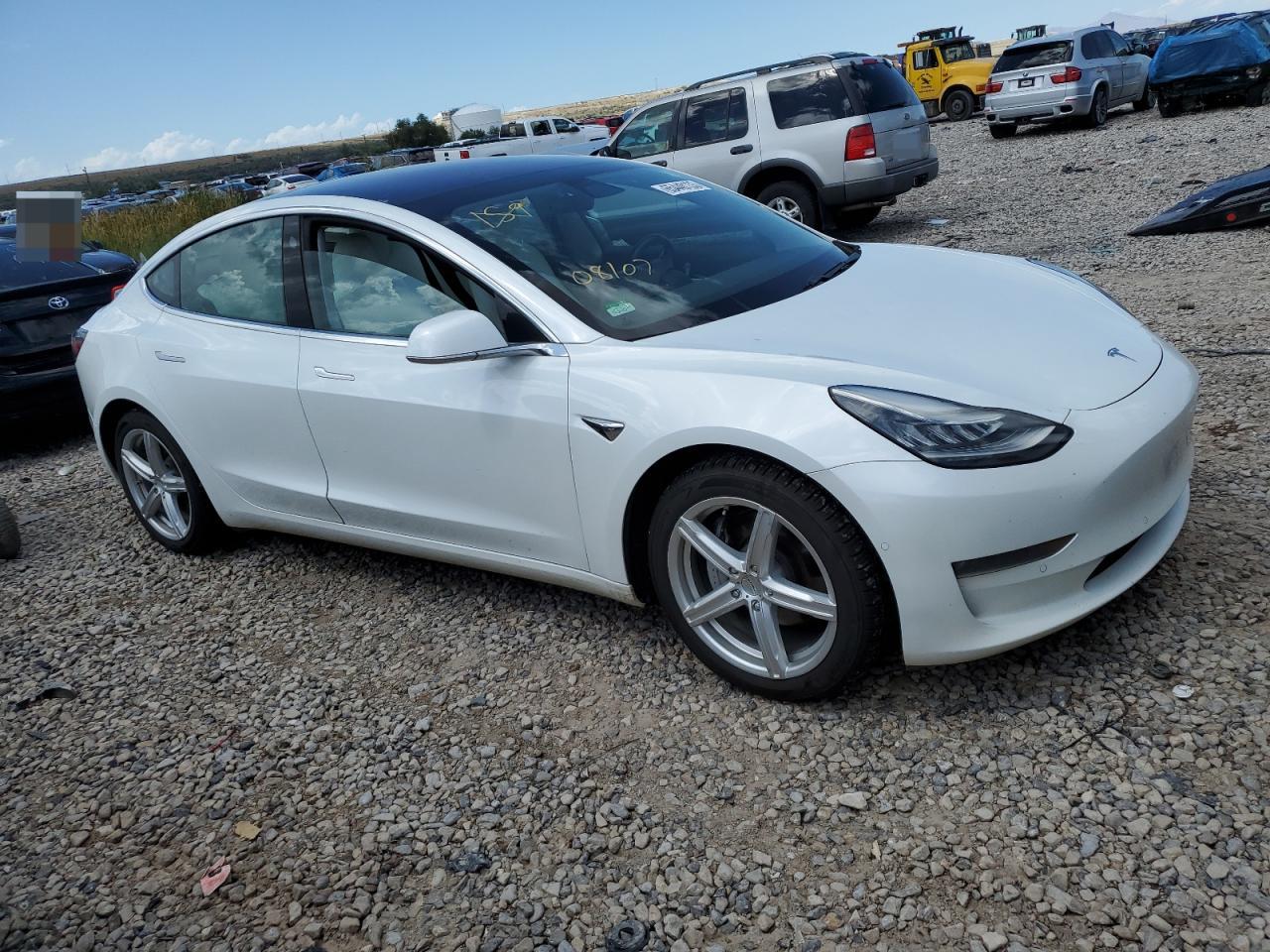 Photo 3 VIN: 5YJ3E1EB0JF134749 - TESLA MODEL 3 