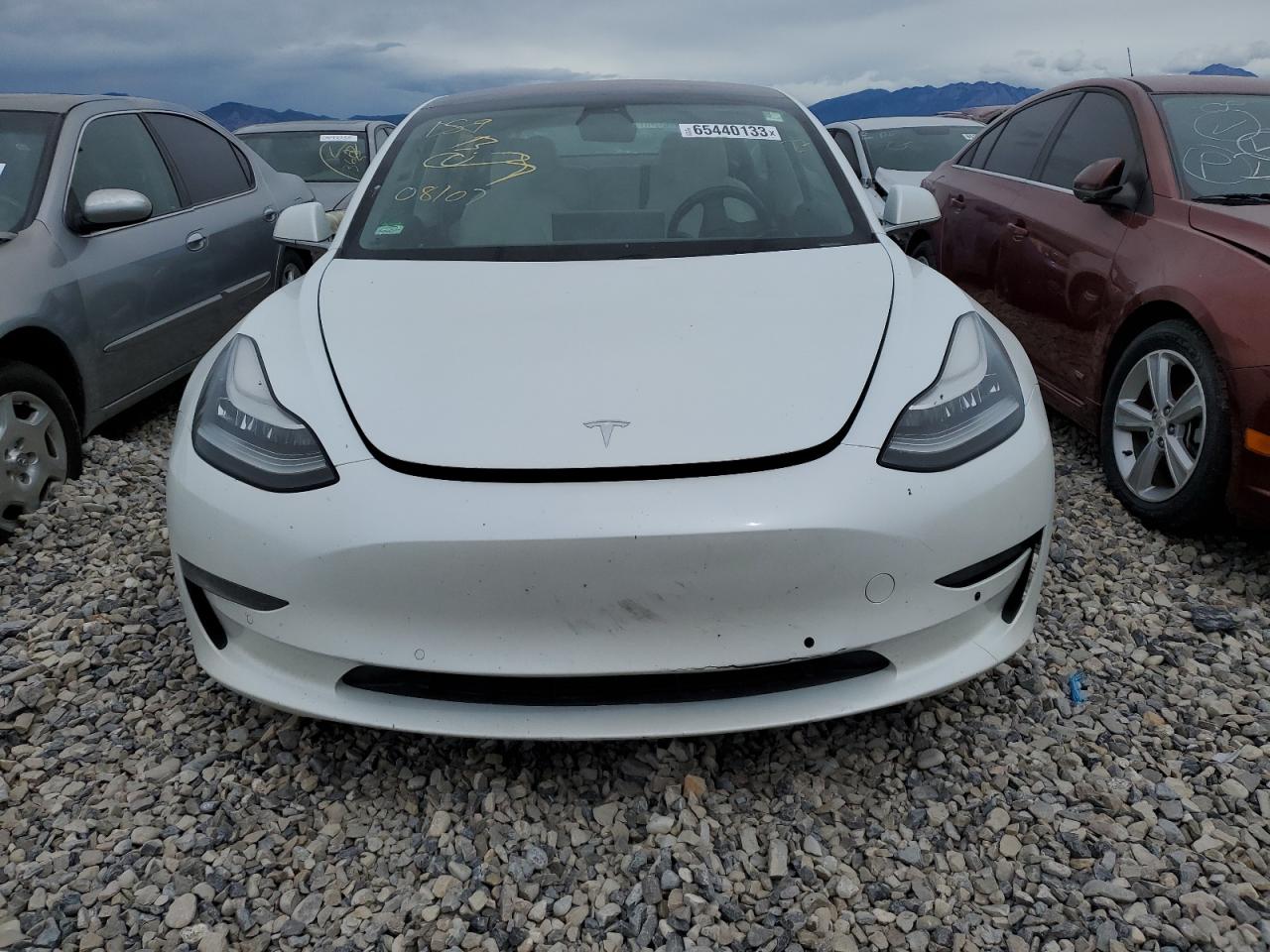 Photo 4 VIN: 5YJ3E1EB0JF134749 - TESLA MODEL 3 