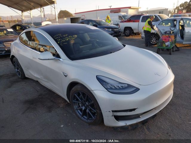 Photo 0 VIN: 5YJ3E1EB0JF144438 - TESLA MODEL 3 