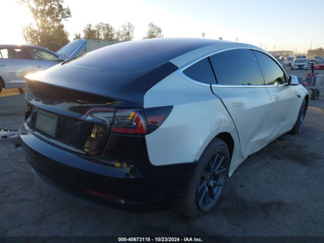 Photo 3 VIN: 5YJ3E1EB0JF144438 - TESLA MODEL 3 