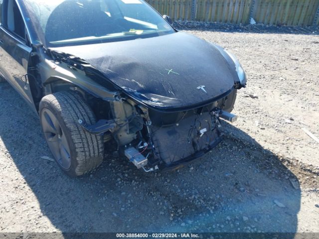 Photo 5 VIN: 5YJ3E1EB0JF144469 - TESLA MODEL 3 