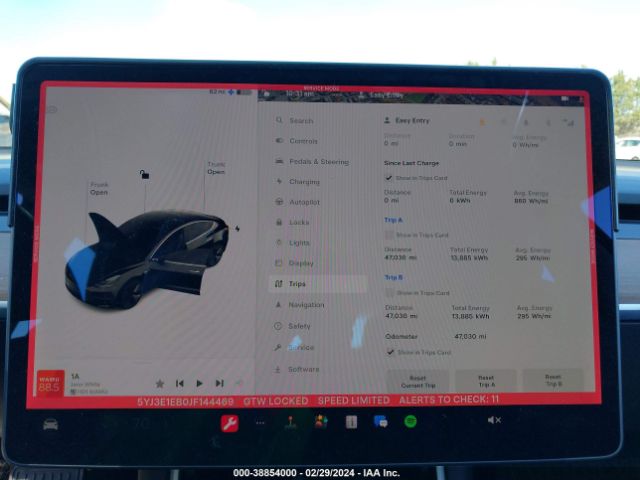 Photo 6 VIN: 5YJ3E1EB0JF144469 - TESLA MODEL 3 