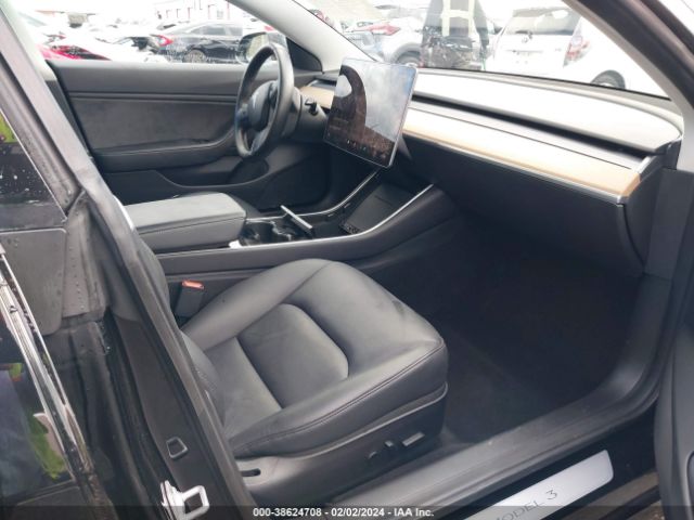 Photo 4 VIN: 5YJ3E1EB0JF181053 - TESLA MODEL 3 