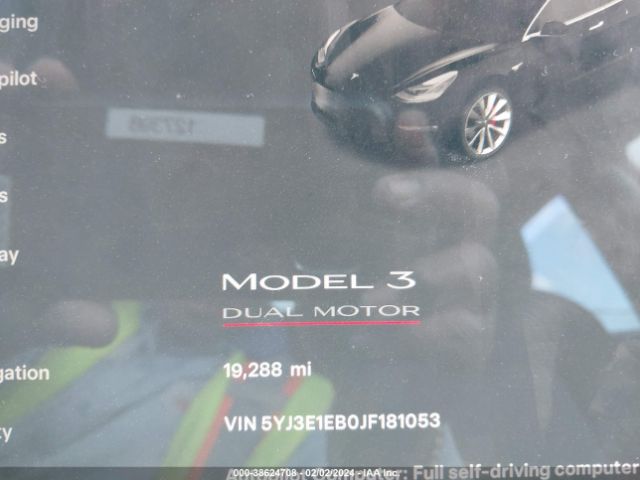 Photo 6 VIN: 5YJ3E1EB0JF181053 - TESLA MODEL 3 