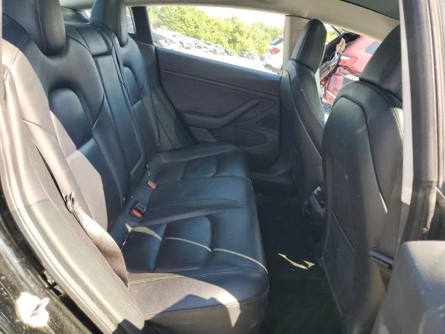 Photo 9 VIN: 5YJ3E1EB0JF182350 - TESLA MODEL 3 