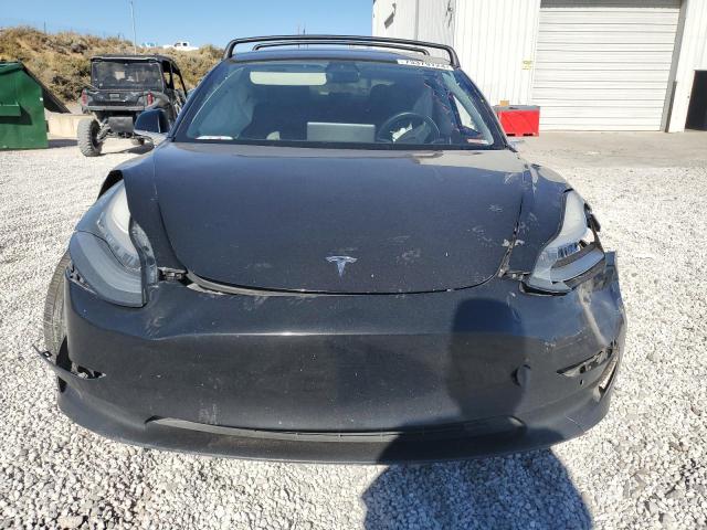 Photo 4 VIN: 5YJ3E1EB0JF183918 - TESLA MODEL 3 