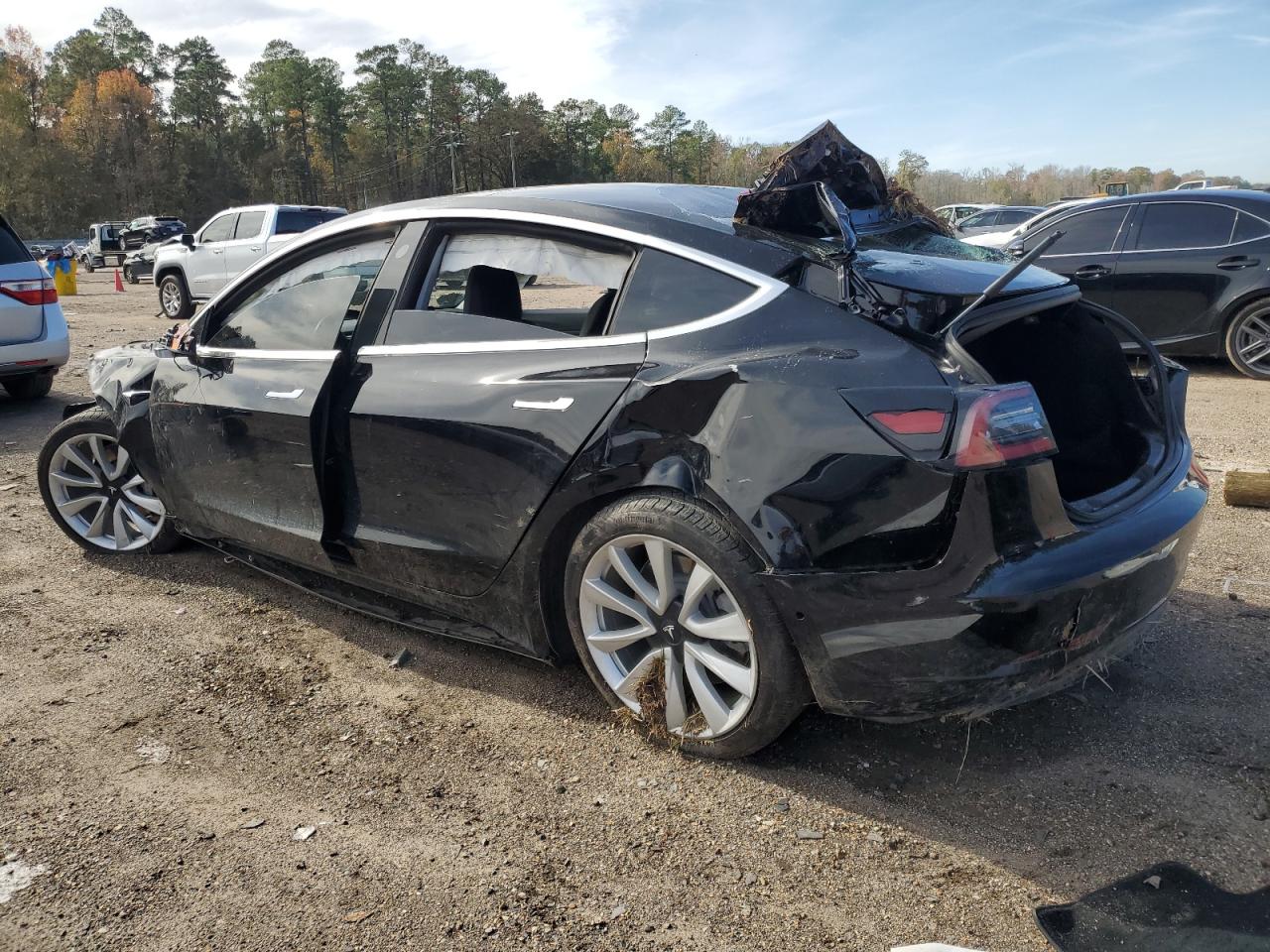 Photo 1 VIN: 5YJ3E1EB0JF186804 - TESLA MODEL 3 