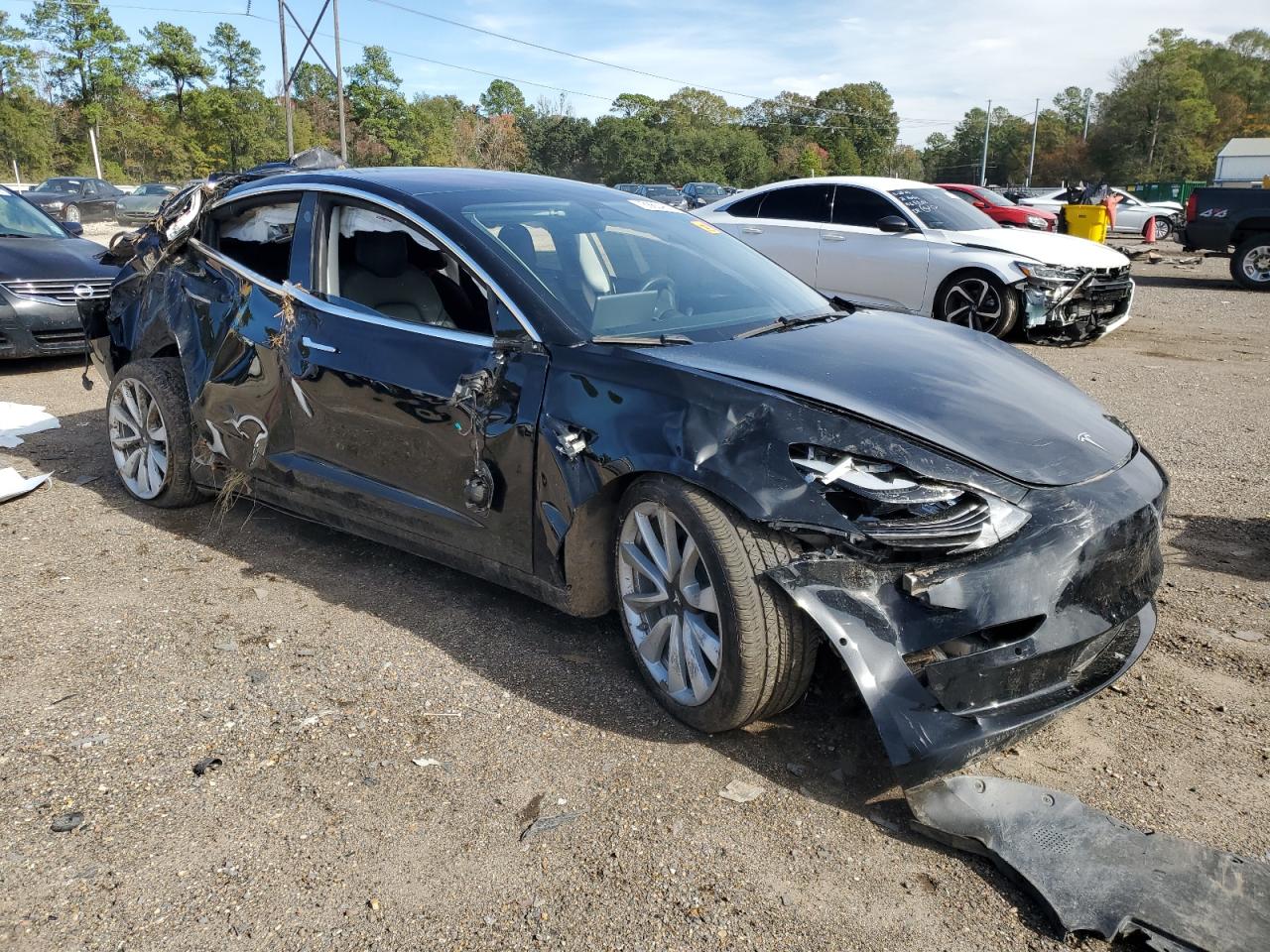 Photo 3 VIN: 5YJ3E1EB0JF186804 - TESLA MODEL 3 