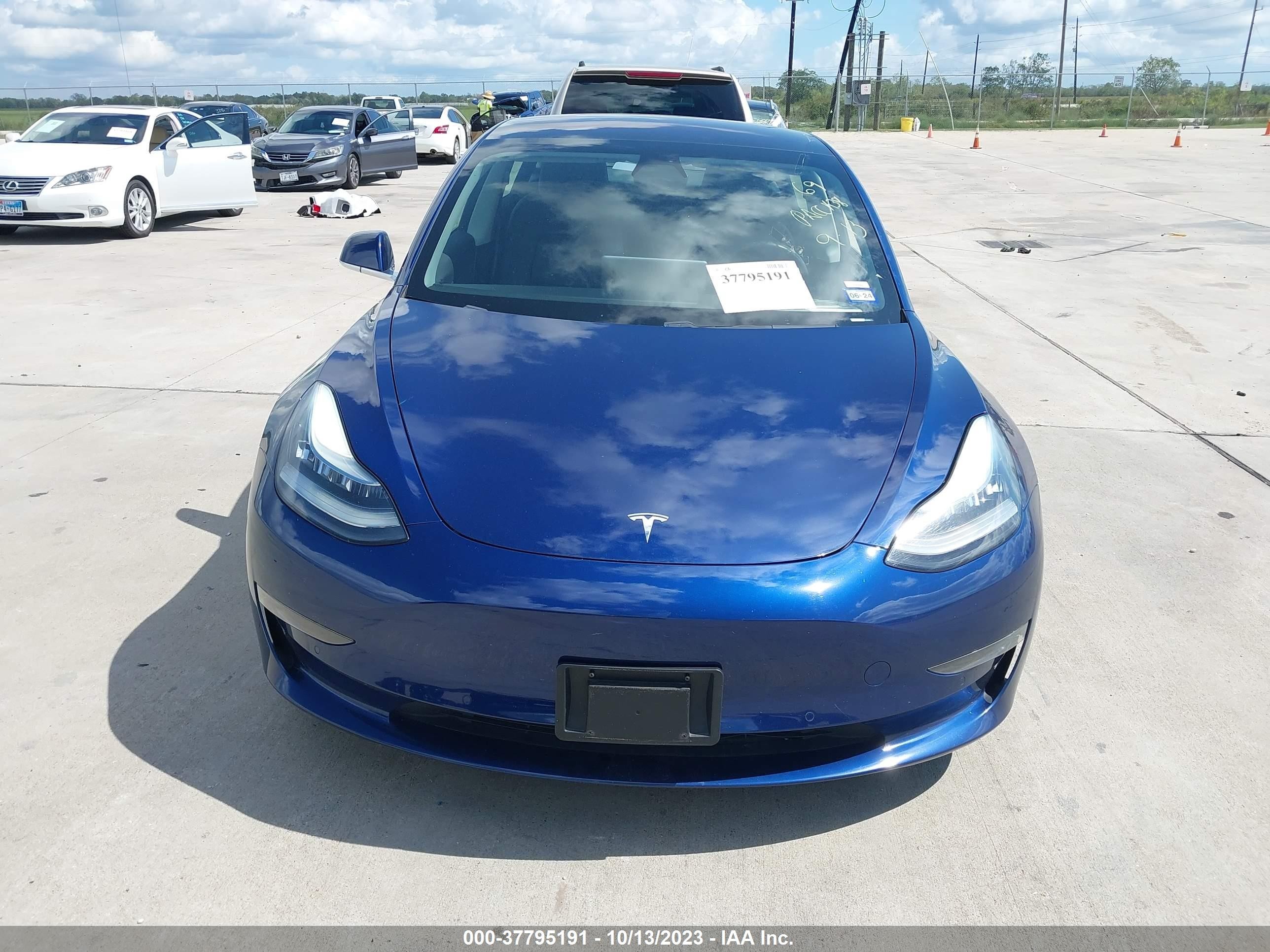 Photo 10 VIN: 5YJ3E1EB0KF191356 - TESLA MODEL 3 