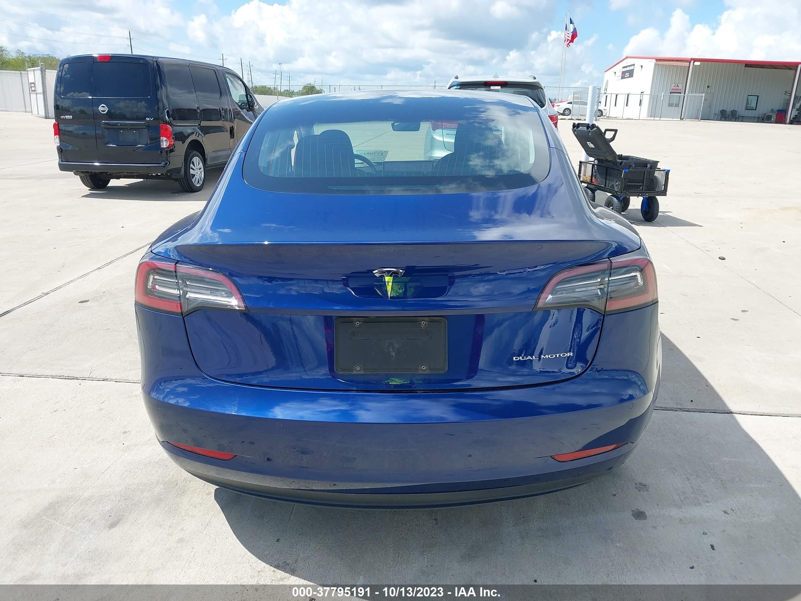 Photo 14 VIN: 5YJ3E1EB0KF191356 - TESLA MODEL 3 