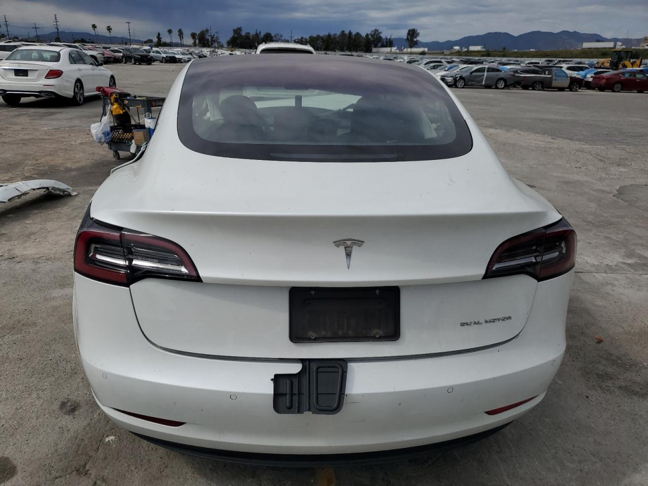 Photo 5 VIN: 5YJ3E1EB0KF191518 - TESLA MODEL 3 